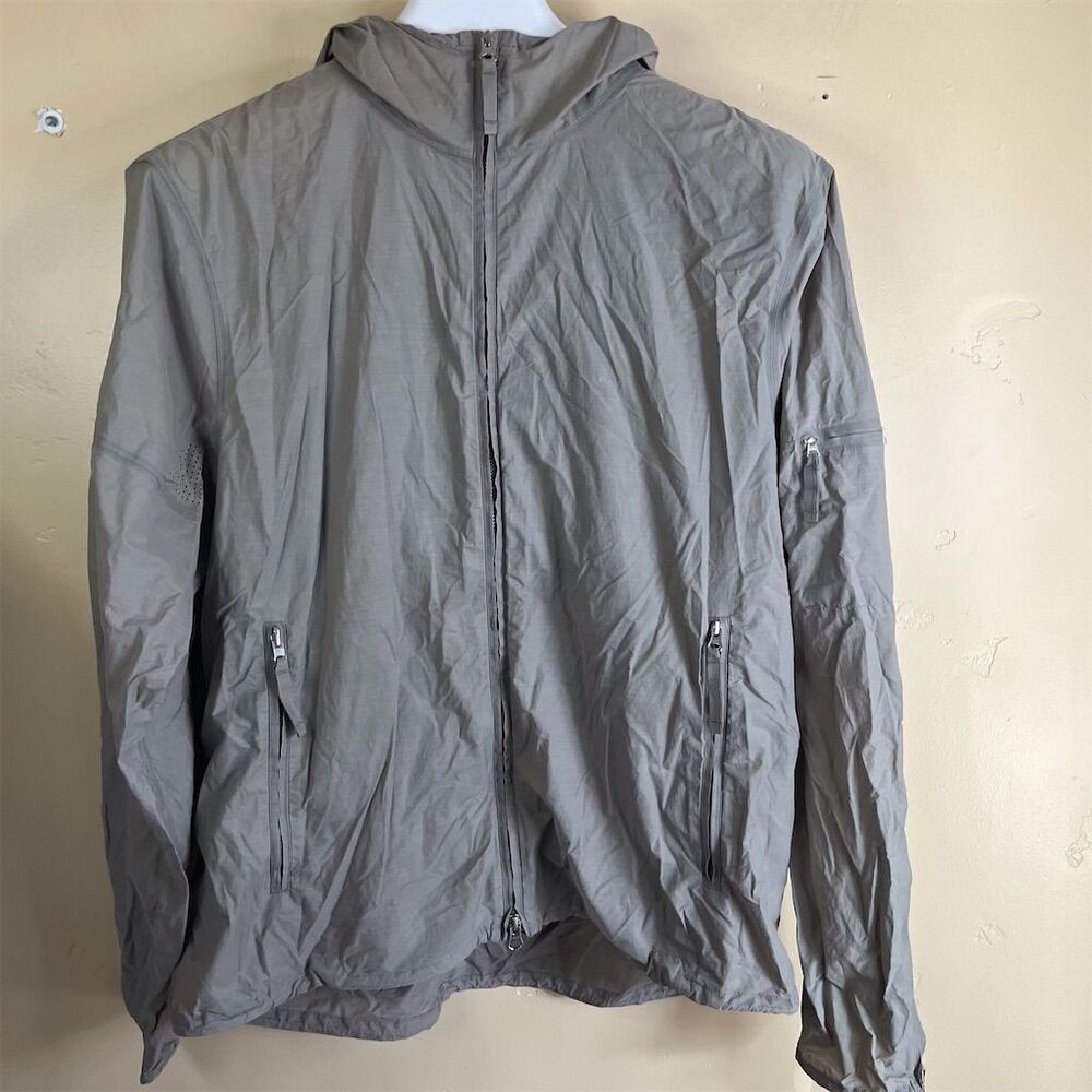 lululemon athletica Lightweight Packable Hooded Jacket - Gray